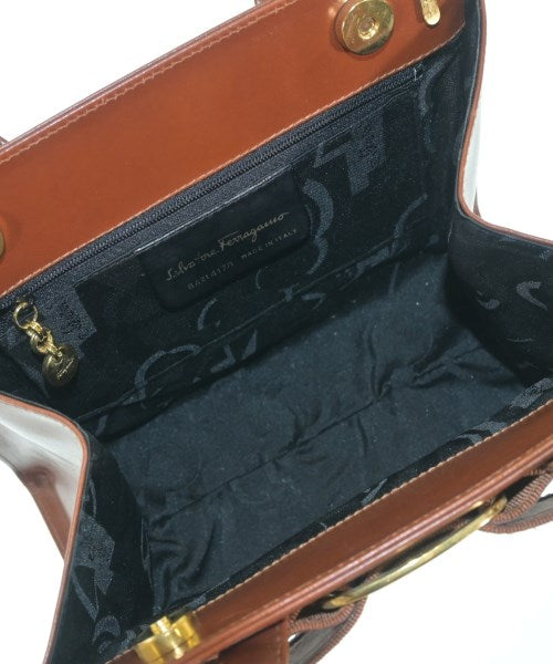Salvatore Ferragamo กระเป๋าสะพาย