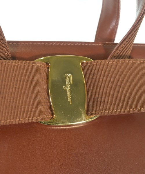 Salvatore Ferragamo กระเป๋าสะพาย
