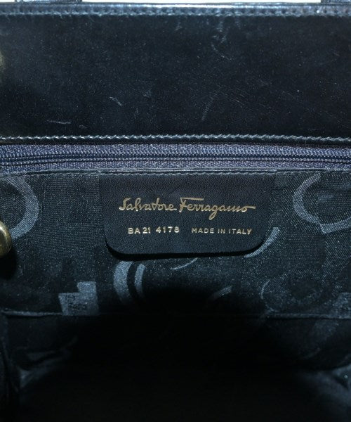 Salvatore Ferragamo กระเป๋าถือ