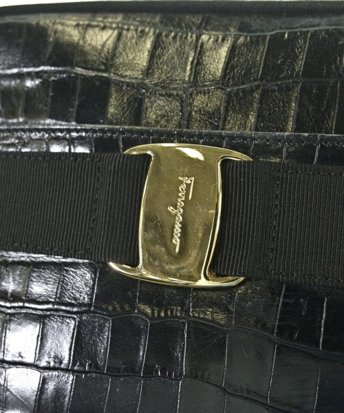 Salvatore Ferragamo กระเป๋าสะพาย