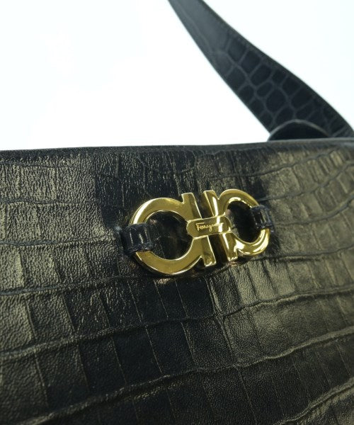 Salvatore Ferragamo กระเป๋าสะพาย