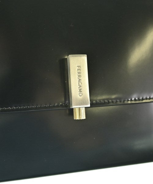 Salvatore Ferragamo กระเป๋าถือขนาดใหญ่
