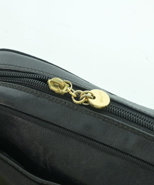 Salvatore Ferragamo กระเป๋าสะพาย