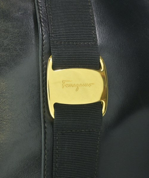 Salvatore Ferragamo กระเป๋าสะพาย