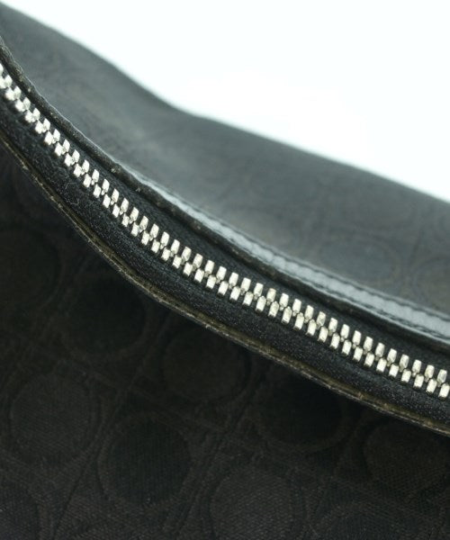 Salvatore Ferragamo กระเป๋าสะพาย