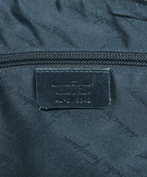 Salvatore Ferragamo กระเป๋าสะพาย