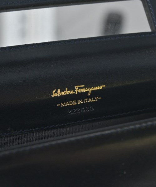 Salvatore Ferragamo กระเป๋า