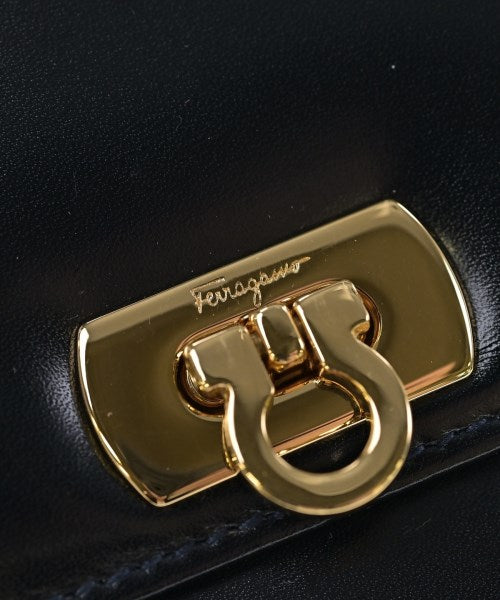 Salvatore Ferragamo กระเป๋า