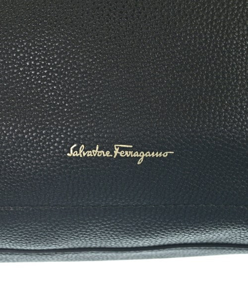 Salvatore Ferragamo กระเป๋าถือขนาดใหญ่