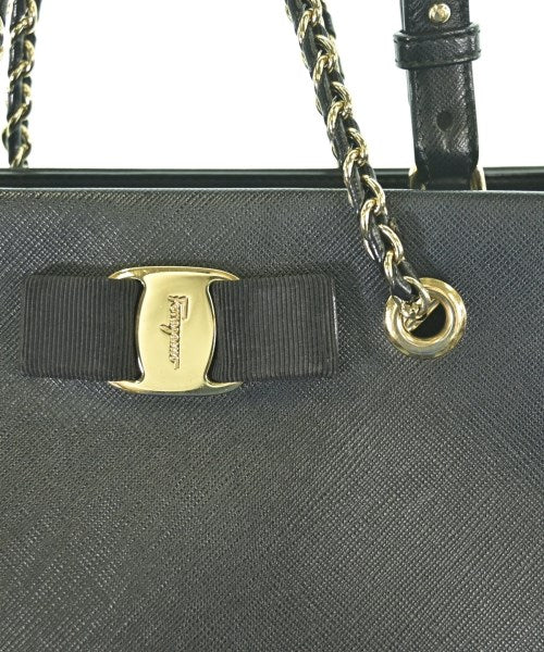 Salvatore Ferragamo กระเป๋าถือ