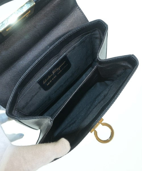 Salvatore Ferragamo กระเป๋าสะพาย