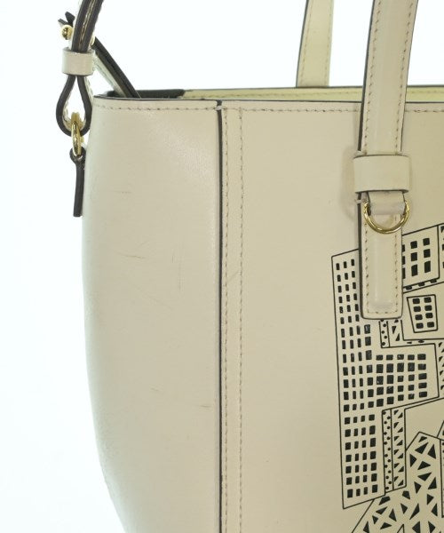 Salvatore Ferragamo กระเป๋าถือ