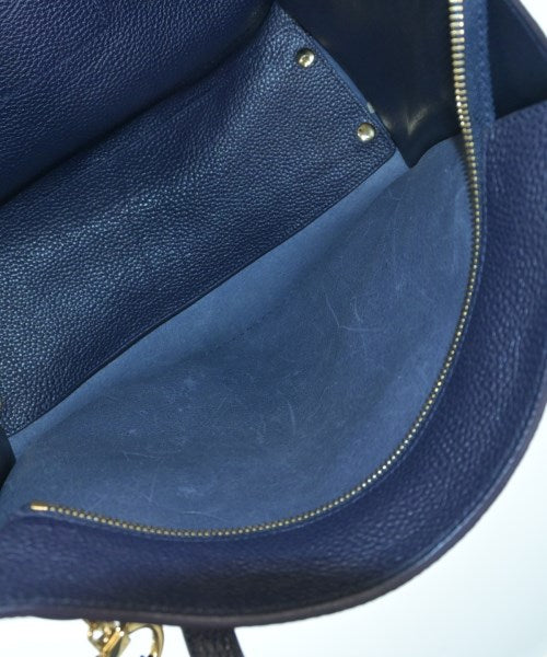 Salvatore Ferragamo กระเป๋าถือขนาดใหญ่