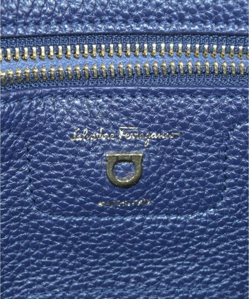 Salvatore Ferragamo กระเป๋าถือขนาดใหญ่