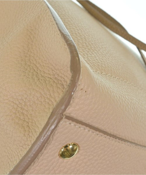 Salvatore Ferragamo กระเป๋าถือขนาดใหญ่