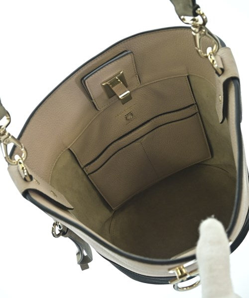 Salvatore Ferragamo กระเป๋าสะพาย
