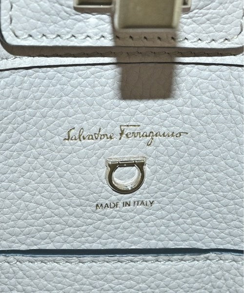 Salvatore Ferragamo กระเป๋าสะพาย