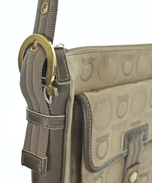 Salvatore Ferragamo กระเป๋าสะพาย