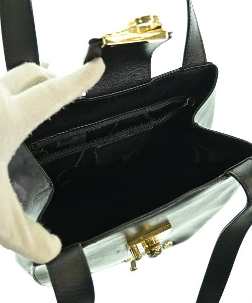 Salvatore Ferragamo กระเป๋าสะพาย