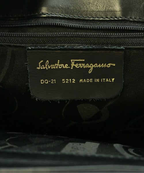 Salvatore Ferragamo กระเป๋าสะพาย
