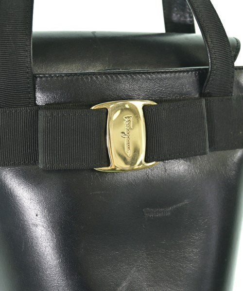 Salvatore Ferragamo กระเป๋าถือ