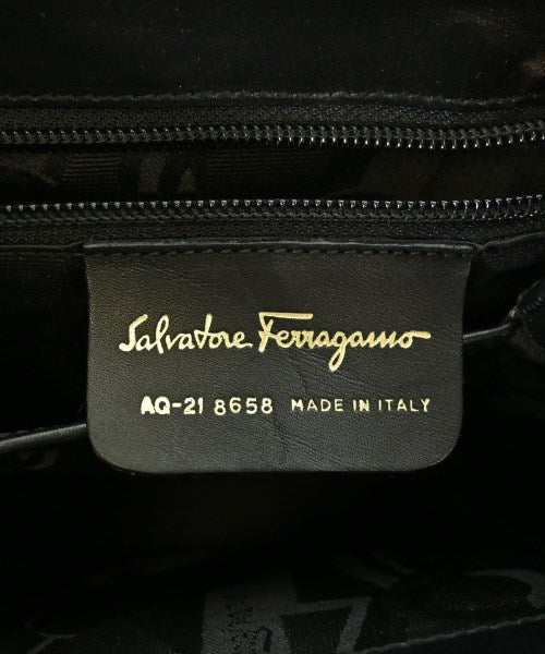 Salvatore Ferragamo กระเป๋าถือ