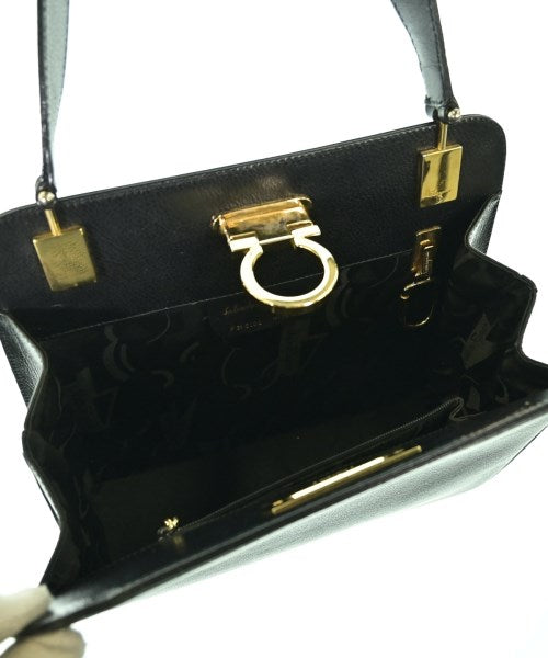 Salvatore Ferragamo กระเป๋าสะพาย