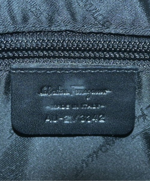 Salvatore Ferragamo กระเป๋าถือ