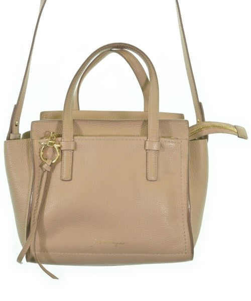 Salvatore Ferragamo กระเป๋าถือ