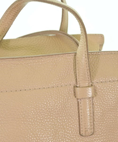 Salvatore Ferragamo กระเป๋าถือ