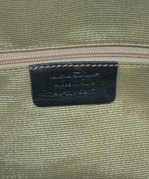 Salvatore Ferragamo กระเป๋าถือขนาดใหญ่