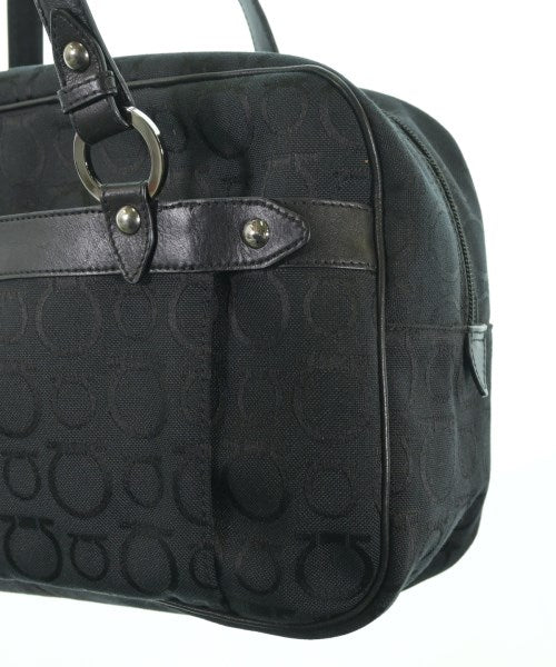 Salvatore Ferragamo กระเป๋าถือขนาดใหญ่