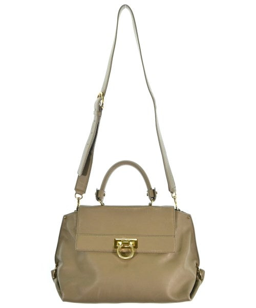 Salvatore Ferragamo กระเป๋าสะพาย