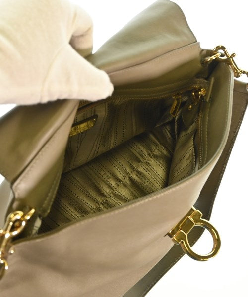 Salvatore Ferragamo กระเป๋าสะพาย