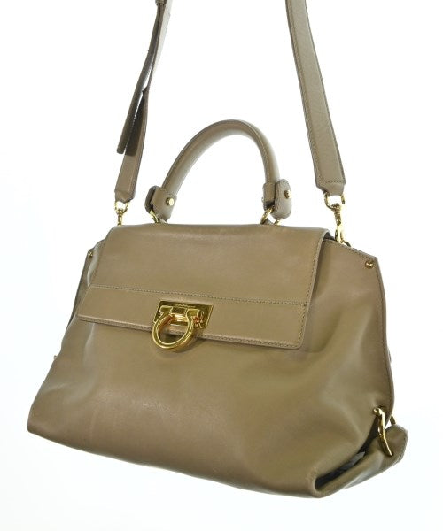 Salvatore Ferragamo กระเป๋าสะพาย