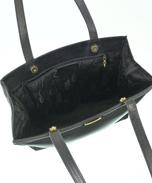 Salvatore Ferragamo กระเป๋าถือขนาดใหญ่