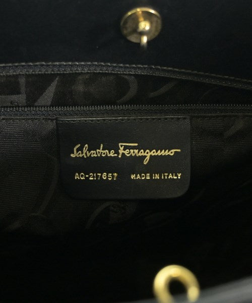 Salvatore Ferragamo กระเป๋าสะพาย