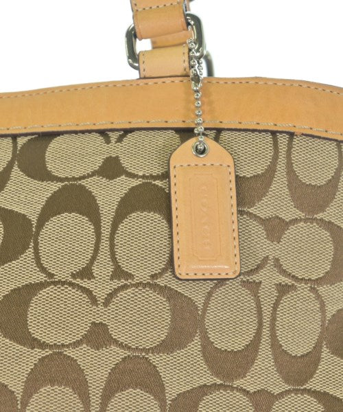 COACH กระเป๋าถือขนาดใหญ่