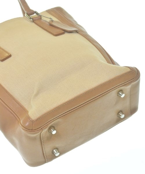 COACH กระเป๋าถือขนาดใหญ่