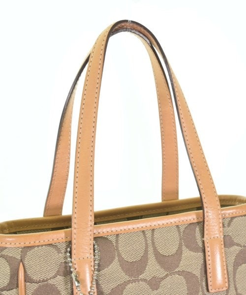 COACH กระเป๋าถือขนาดใหญ่