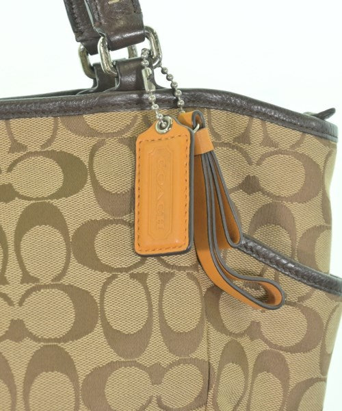 COACH กระเป๋าถือขนาดใหญ่