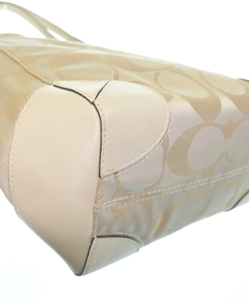 COACH กระเป๋าถือขนาดใหญ่