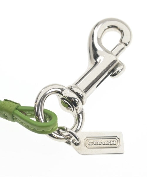 COACH เครื่องประดับบนกระเป๋า