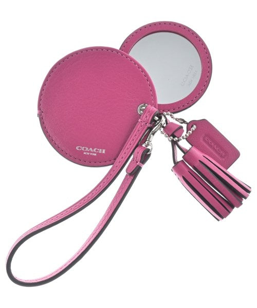 COACH เครื่องประดับบนกระเป๋า