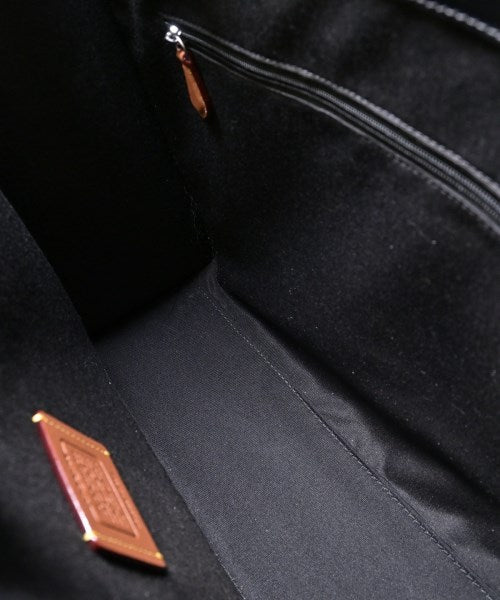 COACH กระเป๋าถือขนาดใหญ่