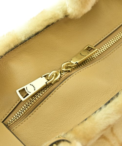 COACH กระเป๋าสะพาย