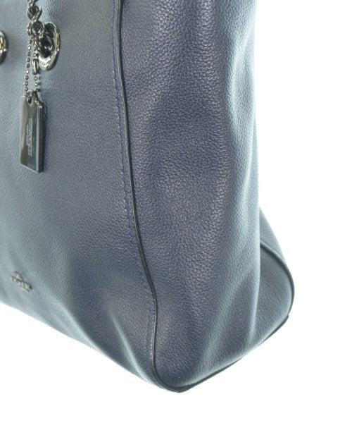 COACH กระเป๋าถือขนาดใหญ่
