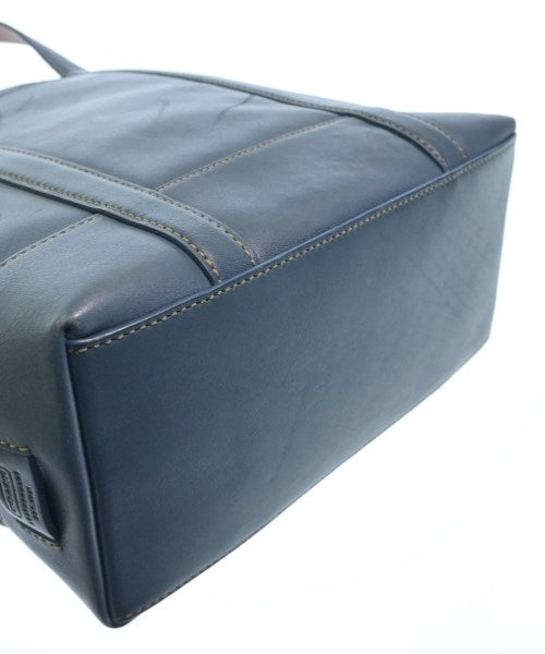 COACH กระเป๋าถือขนาดใหญ่