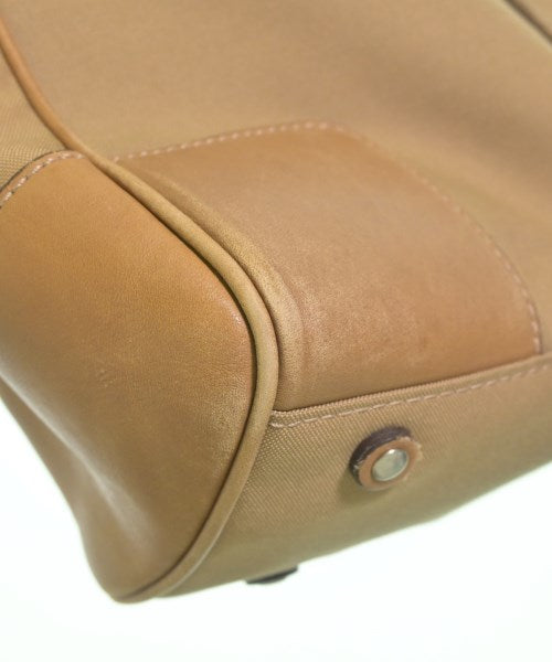COACH กระเป๋าถือขนาดใหญ่