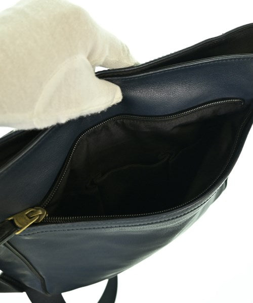 COACH กระเป๋าสะพาย